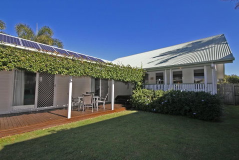 16 Beachway Pde, Marcoola: Linen Incl, WiFi, Pet Friendly, A/Cond. 500 BOND - Surfers Gold Coast 1