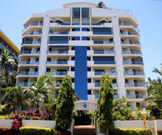 Book Cairns Accommodation Surfers Gold Coast Surfers Gold Coast
