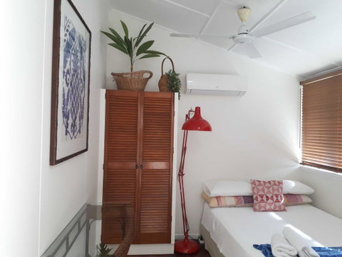 19 Grimshaw - Surfers Gold Coast 2