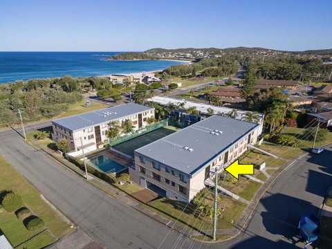 2 'The Dunes', 38 Marine Drive - Pool, Tennis Court And So Close To The Beach - Surfers Gold Coast 0