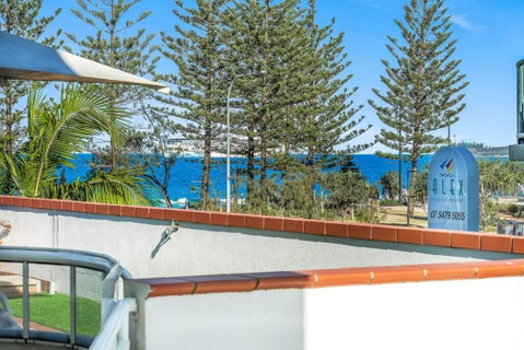 2 Bedroom Alex Unit - Ocean, Pool And Park Views - Surfers Gold Coast 3