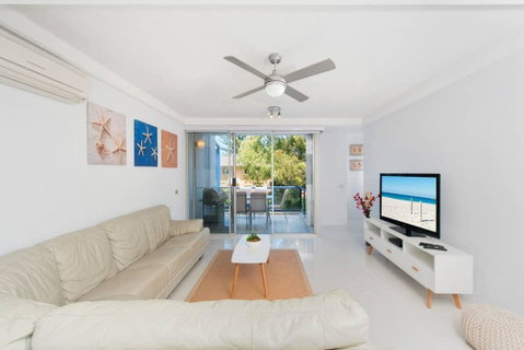 2 Cirrus - Surfers Gold Coast 2