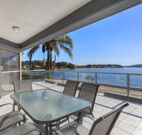 2 The Shores Soldiers Point - Waterfront - Uninterrupted Water Views INCLUDING ALL LINEN  TOWELS Free Wi-Fi - Surfers Gold Coast