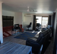 2-29 Rumbalara Avenue - Rainbow Beach Bring your dog or your cat or bring both Free Wi-Fi - Surfers Gold Coast