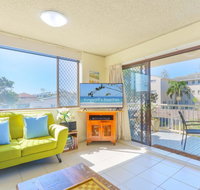 20 Kingsway 3 Bedroom Holiday Apartment - Surfers Gold Coast