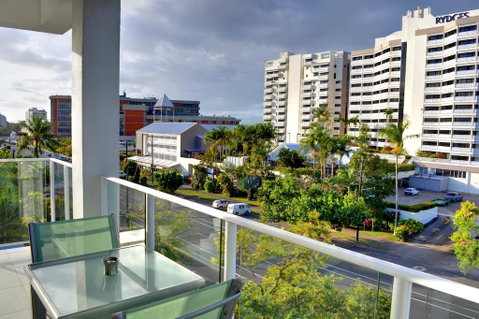 201 Lake Street - Surfers Gold Coast 2