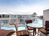 245 'Pacific Blue' 265 Sandy Point Rd - air conditioned unit with resort facilities and linen supplied