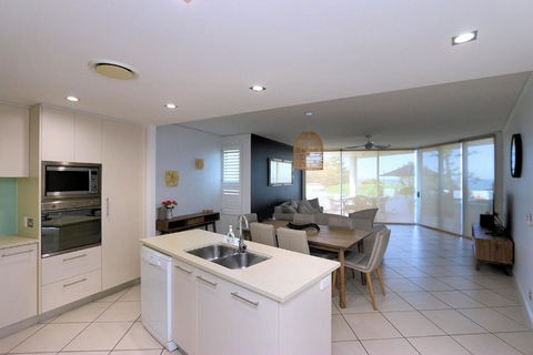 C Bargara Unit 101 - Surfers Gold Coast 1