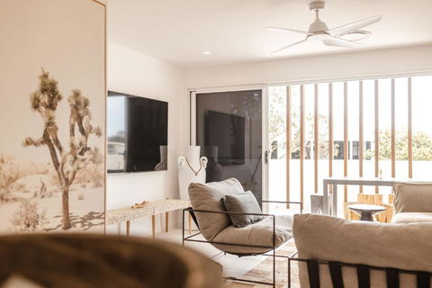 C & C By The Sea - Surfers Gold Coast 0