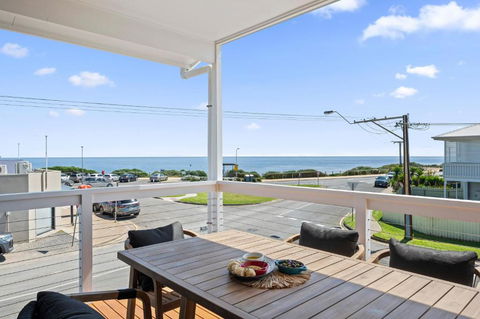 C-Views - Aldinga Beach - C21 SouthCoast Holidays - Surfers Gold Coast 0
