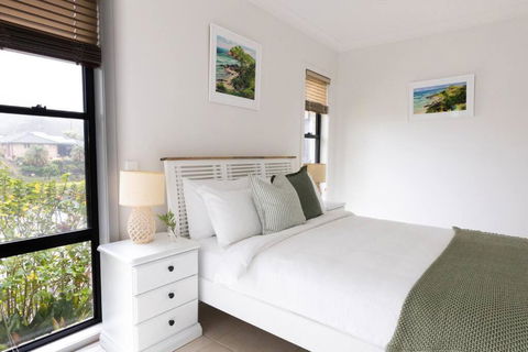 CABA17 - Waterfront Home With A Pool! - Surfers Gold Coast 3