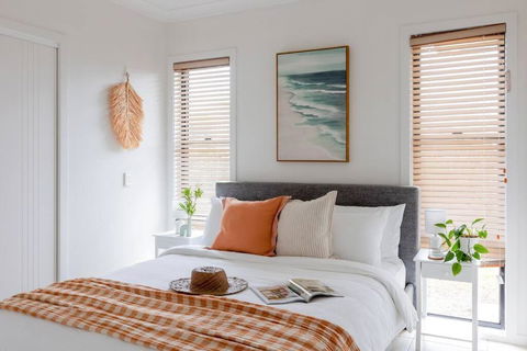 CABA17 - Waterfront Home With A Pool! - Surfers Gold Coast 4