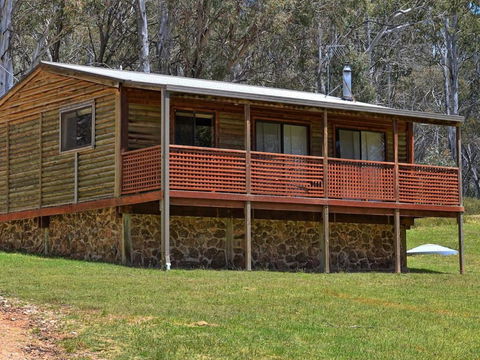Cabin 2 - Snowy Accommodation - Surfers Gold Coast 4