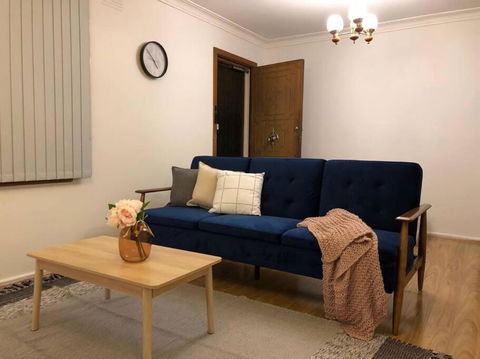 CAMPBELLTOWN HOLIDAY HOME 3 BED + FREE PARKING NCA039 - Surfers Gold Coast 3