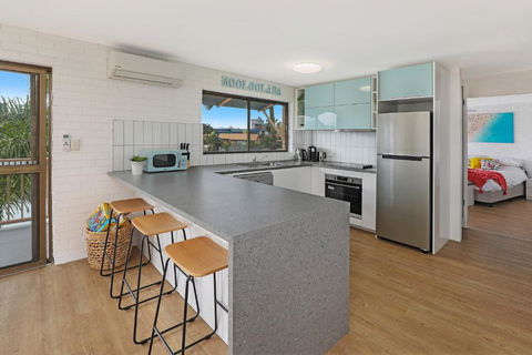 CANAL7-ON THE MOOLOOLABA CANAL! - Surfers Gold Coast 2