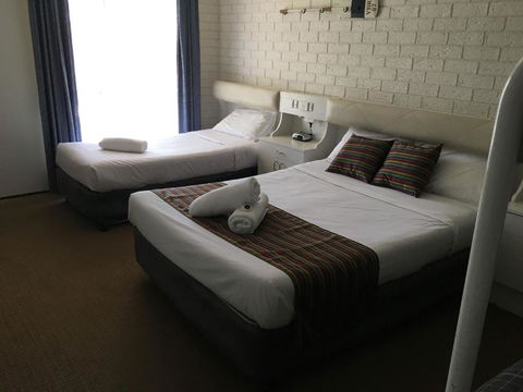 CAPRICORN MOTOR Inn - Surfers Gold Coast 4