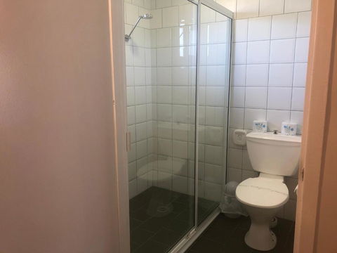 CAPRICORN MOTOR Inn - Surfers Gold Coast 1