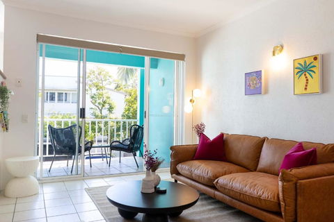 CASA PAPAYA Adults Only Apartment - Surfers Gold Coast 1