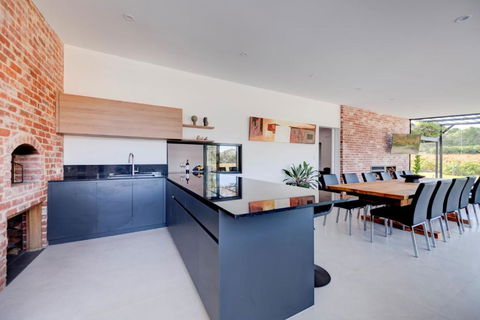 CASALE ESTATE - Surfers Gold Coast 3