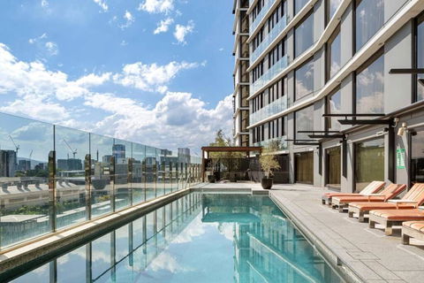 CASSA EMPORIUM - City-View Apartments Managed By The Cassa - Surfers Gold Coast 1