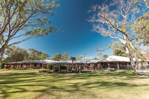 CATALINA Lake-front RETREAT - Surfers Gold Coast 1