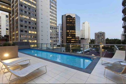 CBD 1BED/POOL/GYM/SAUNA/ - CLOSE TO EVERYTHING! - Surfers Gold Coast 1