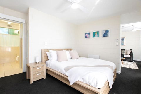 CBD Apartment By The Park: WiFi & Parking - Surfers Gold Coast 4