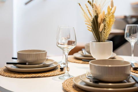 CBD Chic 3 Bedroom Stay - Walk To Darling Harbour & Fish Market. (27) - Surfers Gold Coast 4