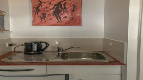 CDC-625 Beach House Incl.rear 2BR Studio - Surfers Gold Coast 4