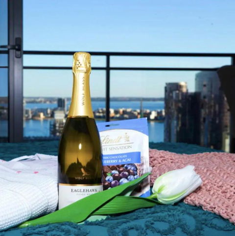 CENTRAL CBD EXEC STUNNING VIEW WIFI NETFLIX WINE - Surfers Gold Coast 2