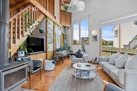 CHALET MOMA Port Elliot - BYO Linen - For Lovers Of Different - Surfers Gold Coast 0