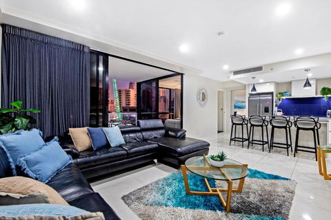 Circle On Cavill Surfers Paradise- 3 Bedroom Deluxe Apartment - Surfers Gold Coast 4