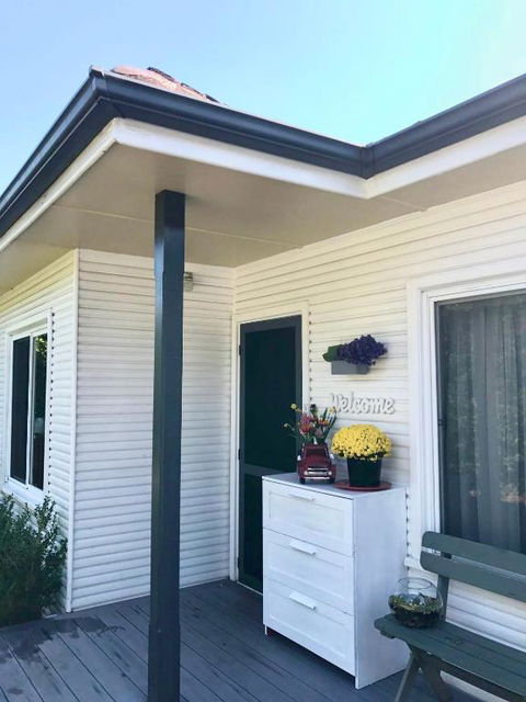 COMFORT QUEEN GARDEN VIEW ROOM MACQUARIE PARK RYDE - Surfers Gold Coast 1