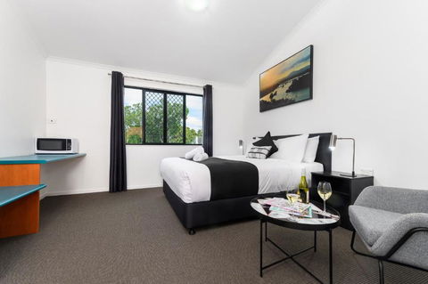 CQ Motel Gladstone - Surfers Gold Coast 0