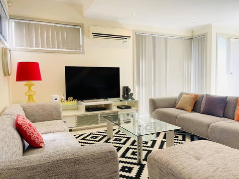 D104 Winston Fresh Fantastic - Surfers Gold Coast 0