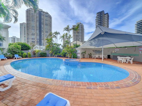 2BR Aloha Lane Main Beach Apartment - Surfers Gold Coast 3