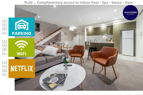 3 BDR Stylish City Retreat // Close To All And Everything In Canberra - Surfers Gold Coast 0