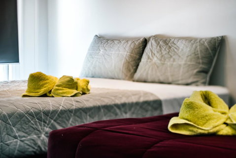 3 Bedroom Apartment / Spence St - Surfers Gold Coast 2