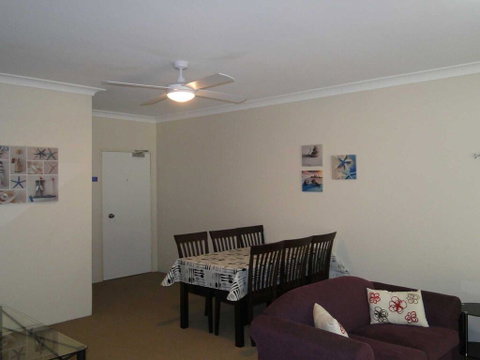 4 'Adriana', 83 Ronald Avenue - Open Plan Living With Backyard - Surfers Gold Coast 2