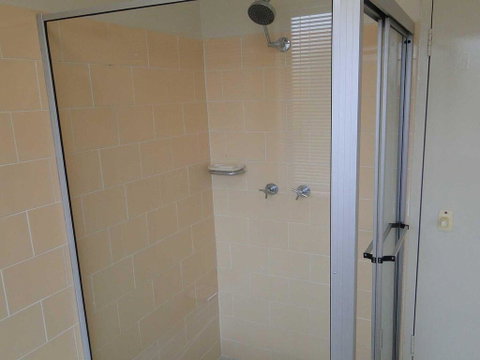 4 'Adriana', 83 Ronald Avenue - Open Plan Living With Backyard - Surfers Gold Coast 3