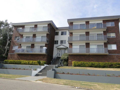4 'Adriana', 83 Ronald Avenue - Open Plan Living With Backyard - Surfers Gold Coast 0