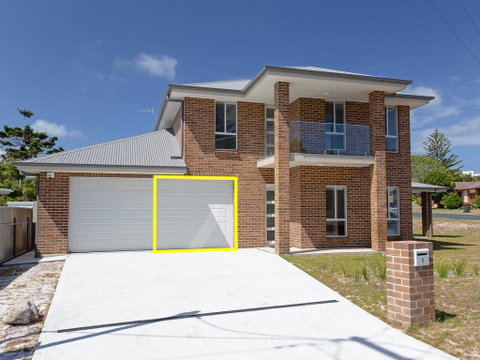 5 Bent Street - Huge House With Foxtel & Aircon - Surfers Gold Coast 0