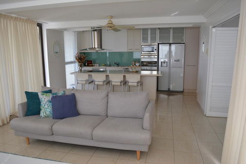5,  Apartment On The Esplanade - Surfers Gold Coast 1