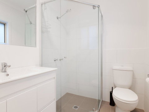 5B BENT STREET - LARGE HOUSE WITH DUCTED AIR CON, WIFI & FOXTEL - Surfers Gold Coast 3