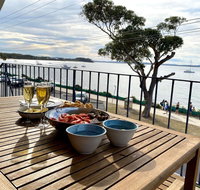 6 'SHOAL TOWERS' 11 SHOAL BAY RD - STUNNING WATER VIEWS  PERFECT LOCATION - Surfers Gold Coast