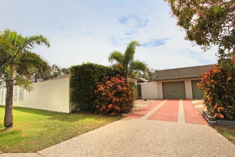 6 Petrie Ave, Marcoola, Pet Friendly, Linen Supplied - Surfers Gold Coast 0