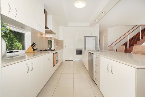 60 Beachway Parade, Marcoola, 500 BOND, Linen Supplied - Surfers Gold Coast 3