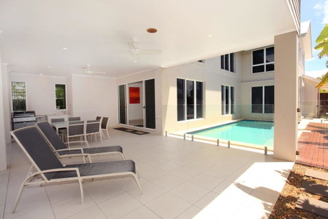 60 Beachway Parade, Marcoola, 500 BOND, Linen Supplied - Surfers Gold Coast 2