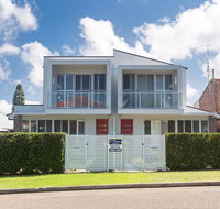 7 Judith Street - Stunning duplex with ducted air - Surfers Gold Coast
