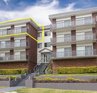 9 'Adriana' 83 Ronald Avenue - fabulous views  aircon - Surfers Gold Coast